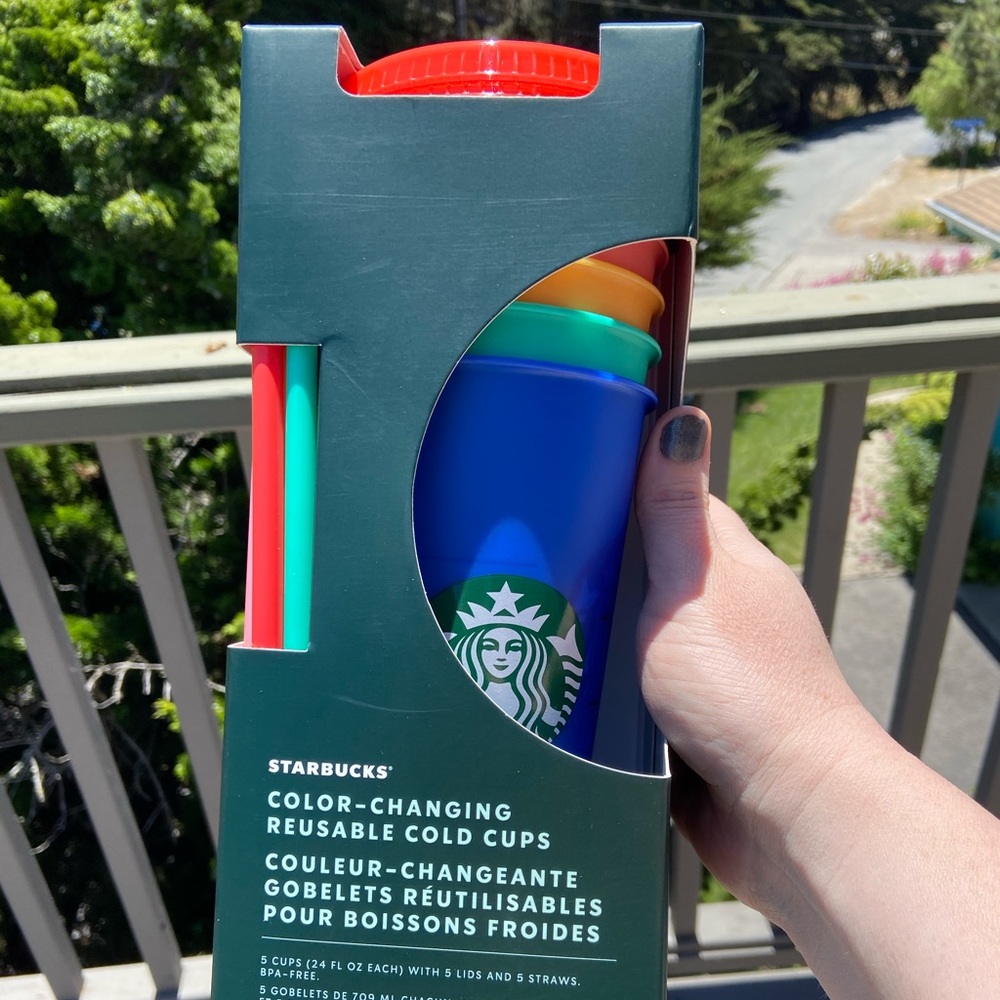 💙NWT Set of 6 Starbucks color changing cups❤️